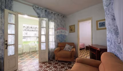 Casa com 03 quartos em Casa Amarela - Recife - PE