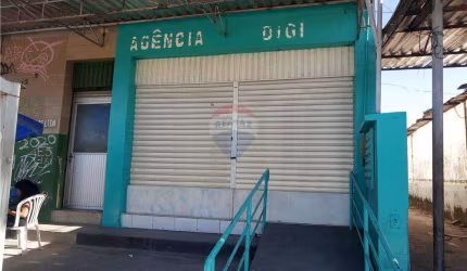 Espaço Comercial na Av. Kennedy, Peixinhos - Olinda - com 70 m²