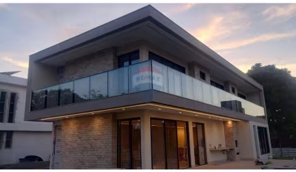 Vendo casa espetacular,  de alto padrão, no Condomínio Terra Viva, km 14 de Aldeia