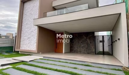 Casa de condomínio sobrado para venda tem 303 metros quadrados com 4 quartos