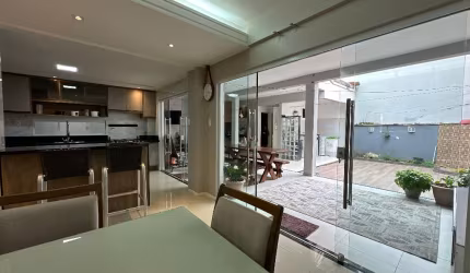 Casa em Condominio no Lyon, com 3 quartos, duplex, Nascente, quintal
