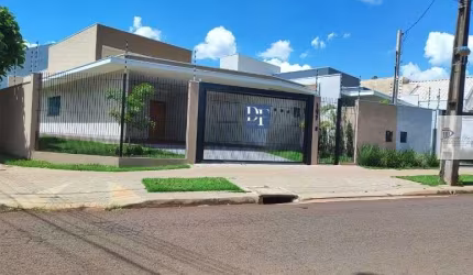 Casa à venda no bairro Jardim Itália - Maringá/PR