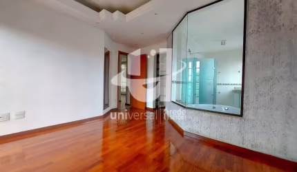 Casa com 3 quartos à venda, 250 m² por R$ 940.000 - Alto dos Pinheiros - Juiz de Fora/MG
