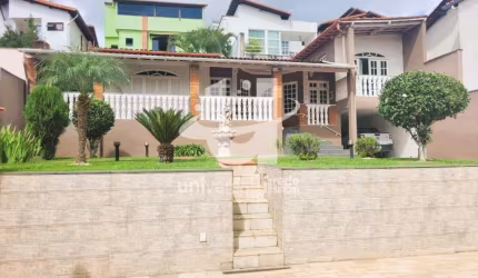 Casa com 2 quartos reversível para 3 à venda, 200 m² por R$ 760.000 - Alto dos Pinheiros - Juiz de Fora/MG