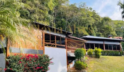 CASA EM CONDOMÍNIO TERESÓPOLIS QUEBRA FRASCOS