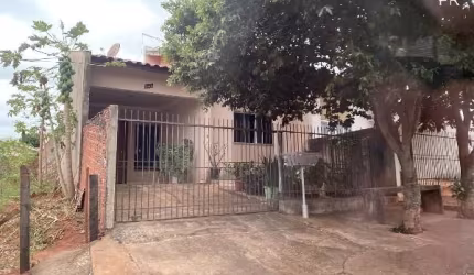 Oportunidade!! Casa 02 dormitórios, valor diferenciado. VENDA ABAIXO DO VALOR DE MERCADO!