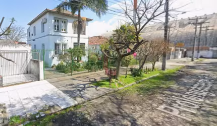 Oportunidade!! Casa 03 dormitórios, valor diferenciado. VENDA ABAIXO DO VALOR DE MERCADO!