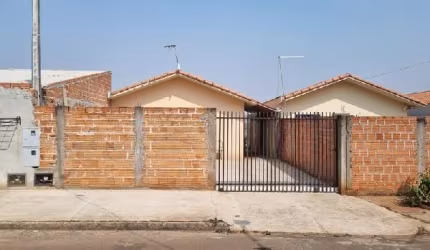 Oportunidade! Casa 02 dormitórios, valor diferenciado. VENDA ABAIXO DO VALOR DE MERCADO!