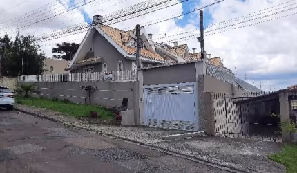 Oportunidade!! Sobrado 03 dormitórios, valor diferenciado. VENDA ABAIXO DO VALOR DE MERCADO!