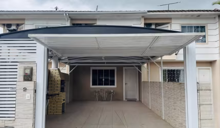Casa com 2 quartos à venda na Avenida Valdemar Schmidt, 256, Forquilhas, São José, 80 m2 por R$ 390.000