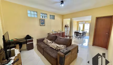 Casa com 4 dormitórios à venda, 129 m² por R$ 490.000,00 - Vila São Geraldo - Taubaté/SP