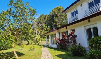 CASA DE PRAIA NO GUARTUBA II EM BERTIOGA