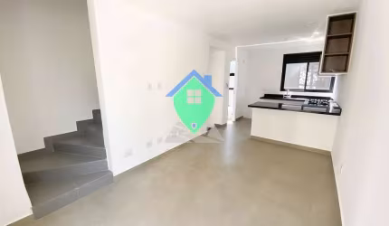 Sobrado em condominio 90m² para venda por R$ 980.000,00 e para locação por R$5.627,00 na Vila Ipoju