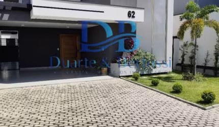 Linda Casa em Condomínio Fechado com SPA e Arquitetura Moderna