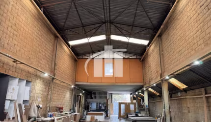 Galpão industrial a venda com 400m² de área fabril pé direito 6m²,sendo 500m²de terreno, bairro Presidente Altino em Osasco.