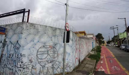 Grande área com 750 m² !!!! - Cód.: 1526 / 1352 -