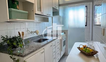 Apartamento a venda na Vila São Francisco 66m² com 2 quartos, 1 banheiro e 2 vagas de garagem e sacada