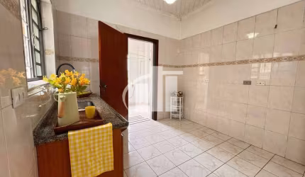 Casa TERREA a venda no Jaguaré ao lado do Peg-Pese, 3 dormitórios. Amplo terreno com 290m², para quem gosta de quintal amplo ou INVESTIMENTO !!!