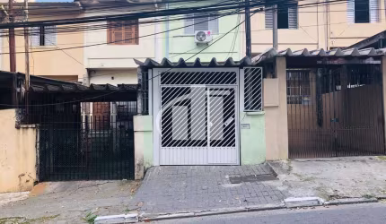 Casa Sobrado de 101 m² na Av. Bolonha com 04 quartos, próximo ao PegPese.