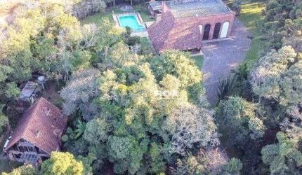 Chácara com piscina, 5 dormitórios à venda, próximo a Santa Felicidade!