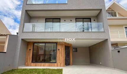 Casa com 4 quartos e quintal à venda - Curitiba/PR