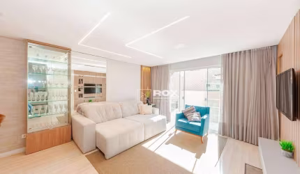 Sobrado mobiliado com 3 quartos à venda, 202 m² por R$ 810.000 - Santa Felicidade - Curitiba/PR