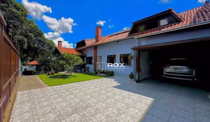 Casa com 4 quartos à venda, 305 m² - Portão, Curitiba/PR