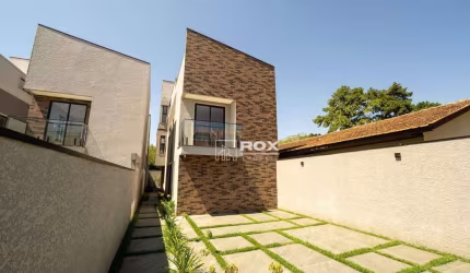 Sobrado com 3 quartos à venda, 202 m² - Boqueirão - Curitiba/PR