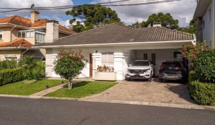 Casa térrea com 164 m² em condominio fechado, 3 quartos e quintal à venda - Santa Felicidade, Curitiba/PR