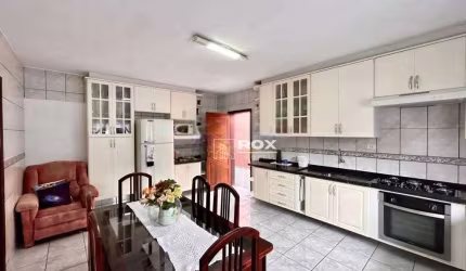 Casa térrea com 3 quartos à venda, 158 m² por R$ 1.200.000 - Portão, Curitiba/PR