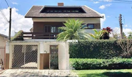 Casa triplex com 3 quartos para alugar, 210 m² por R$ 7.000/mês - Uberaba - Curitiba/PR