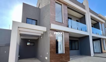 Sobrado triplex com 3 quartos 1 suite à venda, 106 m² por R$ 680.000 - Tingui, Curitiba/PR
