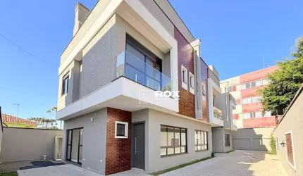 Sobrado de Alto Padrão com 3 quartos à venda, 159 m² por R$ 899.000 - Água Verde, Curitiba/PR
