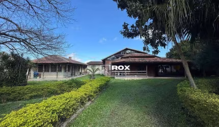 Casa com 5 quartos à venda, 257 m² por R$ 900.000 - Capela Velha, Araucária/PR