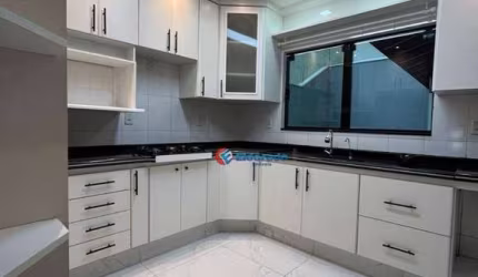 Casa com 3 dormitórios à venda, 180 m² por R$ 850.000,00 - Jardim Regente - Indaiatuba/SP