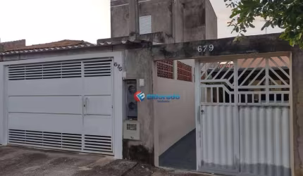 02 Casas no terreno, 01 de  02 quartos 01 suíte outra 01quarto, cozinha tipo americana, sala, garagem por R$ 400.000 - Jardim Nova Terra - Sumaré/SP