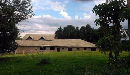 Casa com 4 quartos, 400 m² por R$ 980.000 - Jardim Mirante - Águas de Lindóia/SP