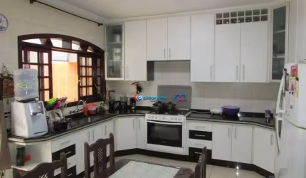 Casa com 3 dormitórios à venda, 280 m² por R$ 850.000,00 - Parque Franceschini - Sumaré/SP
