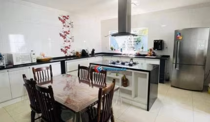 Casa com 6 dormitórios à venda, 288 m² por R$ 900.000,00 - Residencial Monte Verde - Indaiatuba/SP