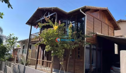 Sobrado com 3 dormitórios à venda, 158 m² por R$ 749.000,00 - S F Praia - São Sebastião/SP