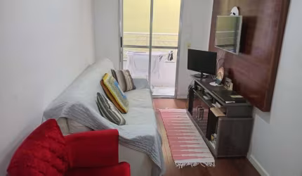 Apartamento 2 dormitórios uma vaga de garagem Santo Eduardo