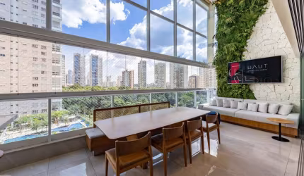 Um duplex sofisticado, elegante e repleto de personalidade.