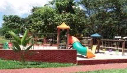 Lote 1730 m² , Condomínio Villa Verde ,