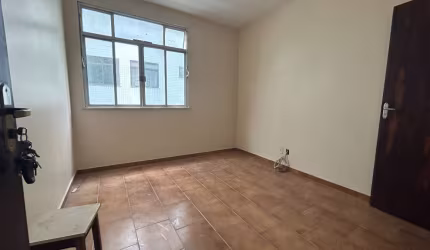 Apartamento a venda na Passagem, com 2 quartos, 1 vaga, 5 minutos da Praia do Forte.