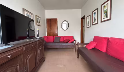 Apartamento à venda, 3 minutos da Praia do Forte, 2 quartos, 2 banheiros, 1 vaga. Passagem - Cabo Frio.