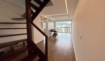 Cobertura duplex, 4 quartos, 2 suítes, 2 vagas, churrasqueira, Passagem - Cabo Frio