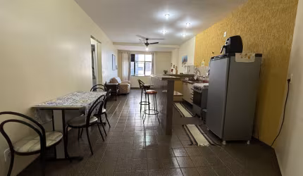 Apartamento à venda, Centro de Cabo Frio, 2 quartos, elevador e vaga.