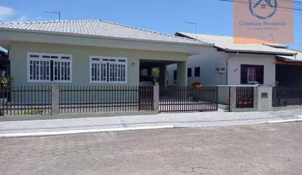 EXCELENTE CASA TÉRREA COM 04 DORMITÓRIOS,  NO UBATUBA!