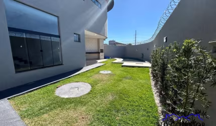 Imperdível, Excelente Ocasião - Casa à venda em Goiânia-GO, Residencial Canadá. 3 quartos, 3 suítes, 2 salas, 5 banheiros, 4 vagas, 211m².