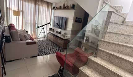 Linda cobertura com 2 quartos á venda na Rua Aroazes - RJ